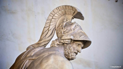 Signoria Square: Menelaus supporting the body of Patroclus