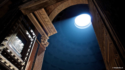 Il Pantheon: Ingresso al Pantheon