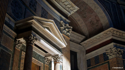 The Pantheon: Small altars dedicated to Christian Martyrs