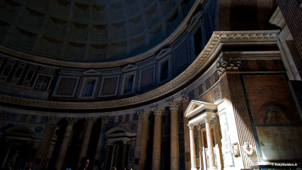 The Pantheon: Small altars dedicated to Christian Martyrs