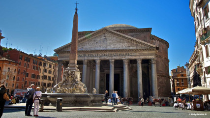 The Pantheon: Piazza della Rotonda