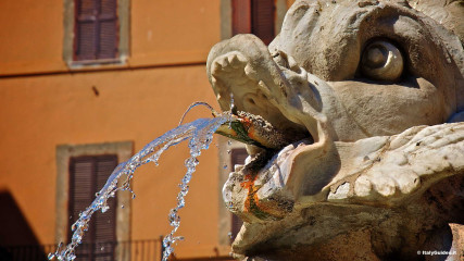 The Pantheon: Fountain in Piazza della Rotonda
