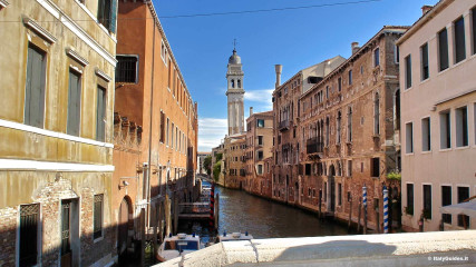 Streets and alleys: Streets and alleys of Venice