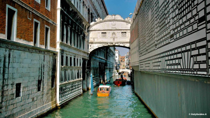 Streets and alleys: Streets and alleys of Venice
