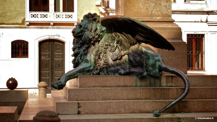 Streets and alleys: Streets and alleys of Venice