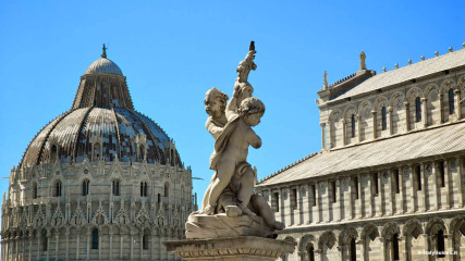 Pisa: Fountain with Angels