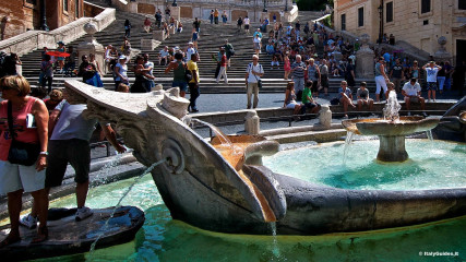 Spanish Steps: Fontana della Barcaccia