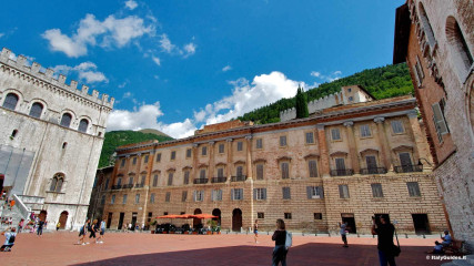 Gubbio: Piazza Grande