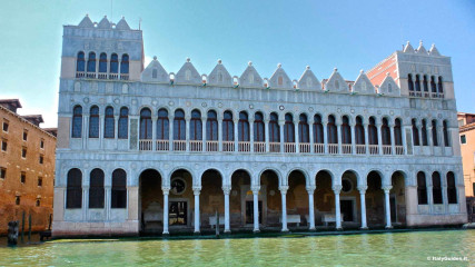 Canal Grande: Fondaco dei Turchi