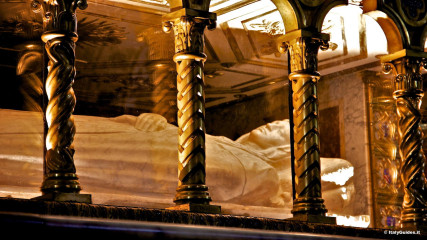 Piazza della Minerva: Santa Maria Sopra Minerva, Santa Caterina da Siena