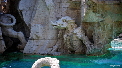Piazza Navona: Fountain of the Four Rivers - Crocodile