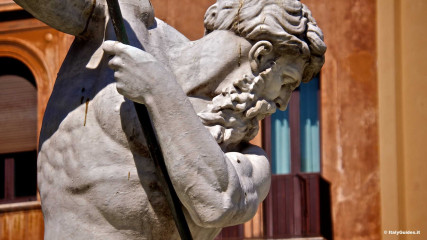 Piazza Navona: Fountain of Neptune