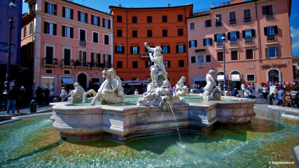 Piazza Navona: Fountain of Neptune