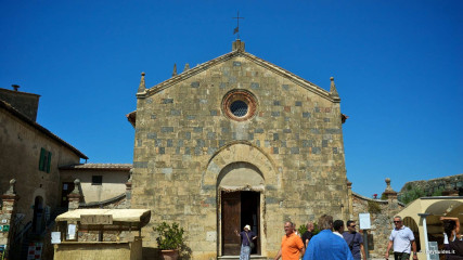 Monteriggioni: Church of Santa Maria Assunta