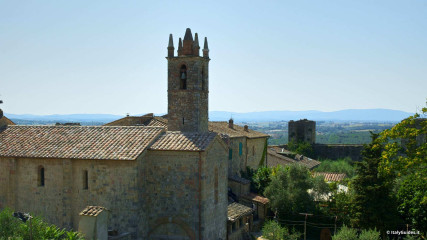 Monteriggioni: Church of Santa Maria Assunta