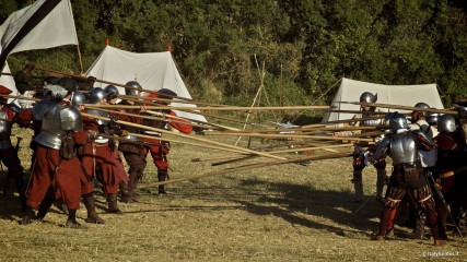 Monteriggioni: Historical reenactment of a battle