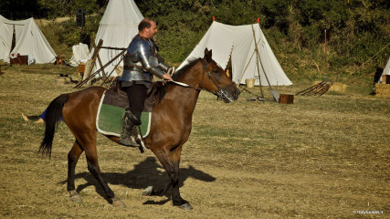 Monteriggioni: Historical reenactment of a battle