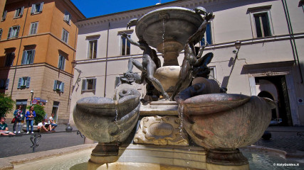 Fontana delle Tartarughe: Fontana delle Tartarughe, in Piazza Mattei