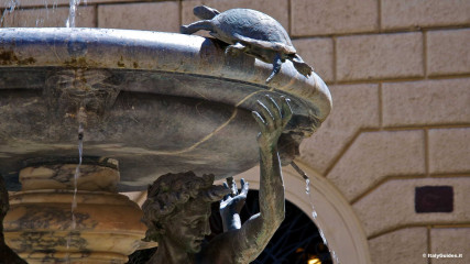 Fontana delle Tartarughe: Fontana delle Tartarughe, in Piazza Mattei
