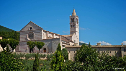 Assisi: Basilica of Santa Chiara