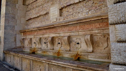 Assisi: Fonte Oliviera