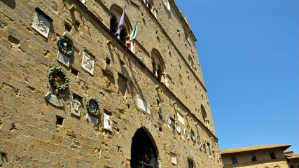 Volterra: Palazzo dei Priori - dettaglio