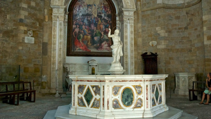 Volterra: Baptistery of San Giovanni - interior