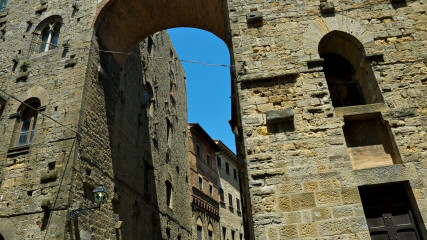 Volterra: Buonparenti House Towers