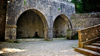 Volterra: Docciola Fountain