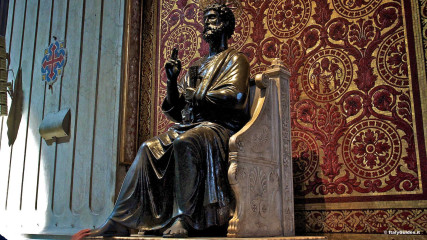 St. Peter's Basilica: The bronze statue of Saint Peter