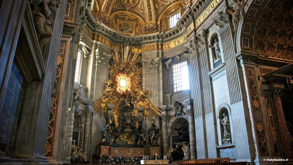 St. Peter's Basilica: Cathedra Petri: the apse with the Chair of Saint Peter supported by four Doctors of the Church