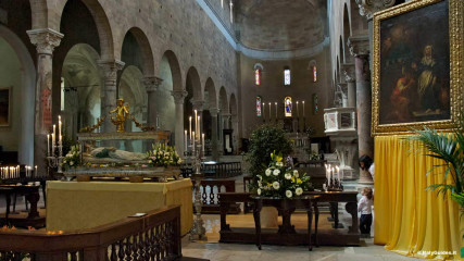 Lucca: Basilica of San Frediano - interior