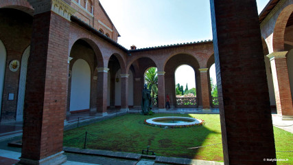 Aventine: Courtyard of Chiesa di Sant'Anselmo